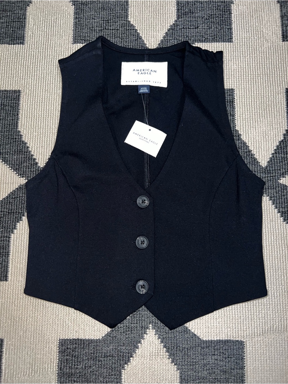American Eagle Black It Knit Vest